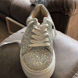 Betsy Johnson sidny rhinestone